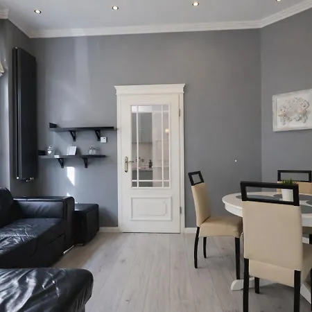 House Managers - Aura Apartment Zoppot
