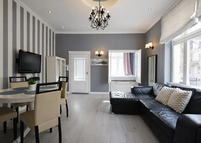 Apartament House Managers - Aura